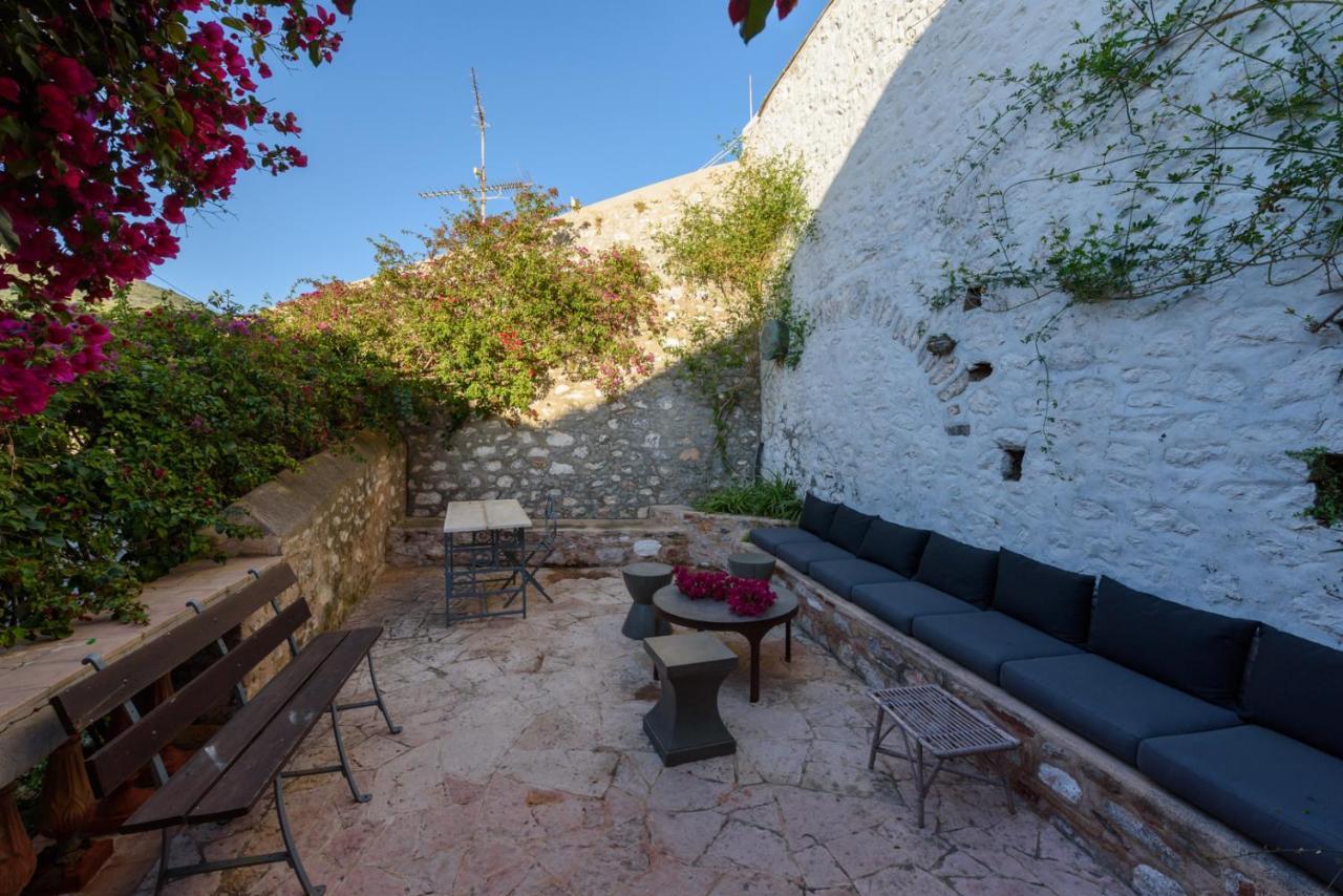 Vita Real Estate Hydra  Bagian luar foto
